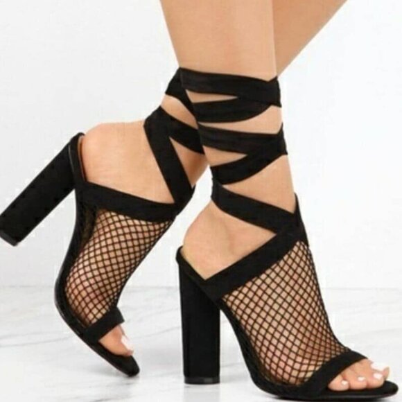 So Me FISHNET CROSS STRAP SANDALS 10 - Picture 1 of 8